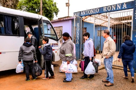 08.08.2018 SAS - Entrega de donativos da Escola Antônio Ronna - Fotos Gustavo Mansur