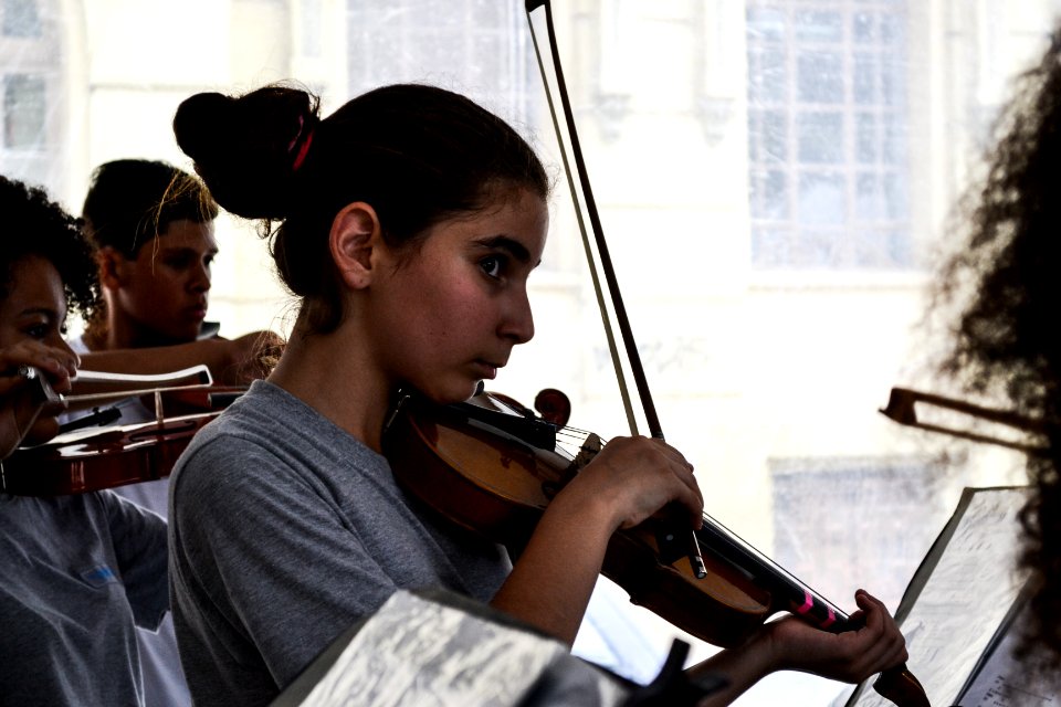 12.11.2018 - Apresentação da Orquestra Estudantil Municipal na Feira do Livro - Foto: Luiza Meirelles
