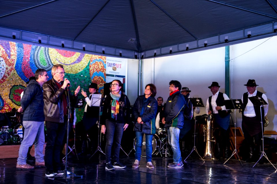 29.07.2018 - Vice prefeito Idemar Barz durante pronunciamento nas apresentações do Festival Internacional de Folclore e Artes Populares (FIFAP) no Mercado Público de Pelotas - Foto: Gustavo Vara