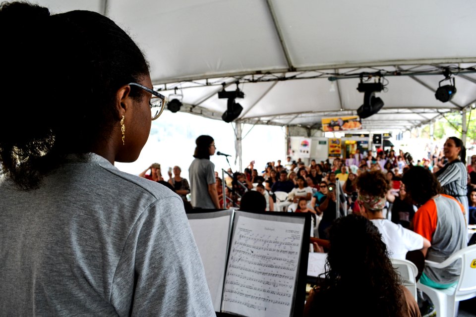 12.11.2018 - Apresentação da Orquestra Estudantil Municipal na Feira do Livro - Foto: Luiza Meirelles