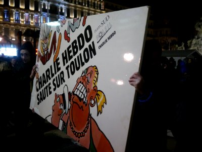 Rassemblement de soutien à Charlie Hebdo - 7 janvier 2015 - Toulon - P1980271 photo