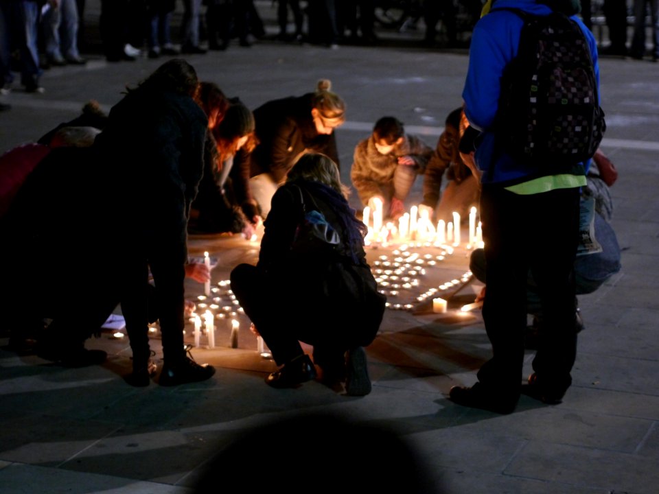 Rassemblement de soutien à Charlie Hebdo - 7 janvier 2015 - Toulon -  P1980333