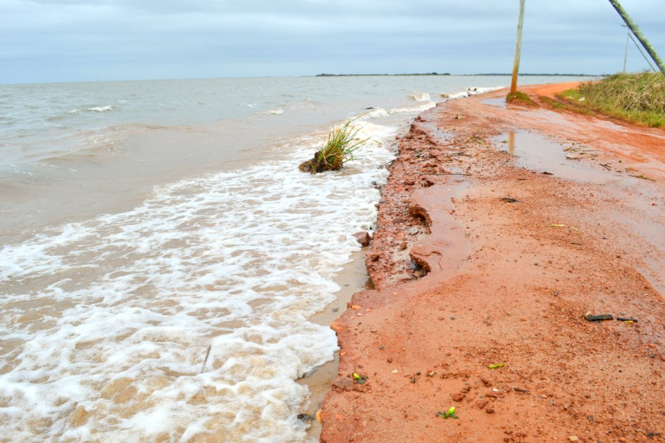 10.09.2018 - Danos na estrada do Pontal da Barra - Foto Janine Tomberg