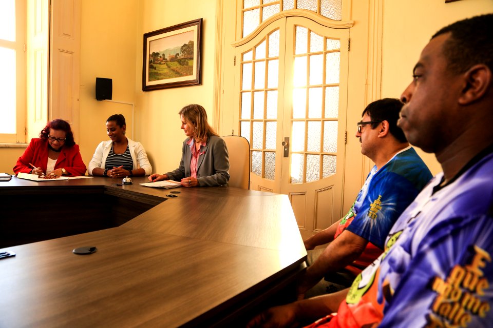 23.10.2018 - Prefeita Paula Mascarenhas realiza assinatura das leis de autoria da vereadora Daiane Dias  - Foto: Gustavo Vara