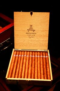 Montecristo ba na cuba