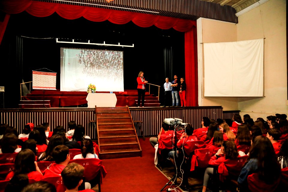 09.10.2018 - Prefeita Paula Mascarenhas durante palestra aos alunos do 9° ano do Colégio Gonzaga - Foto: Gustavo Vara