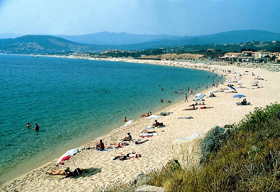 PIANOGRANDE SPIAGGIA VIESTE.JPG