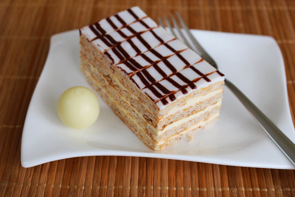 Eszterhazyschnitte cream slice dessert