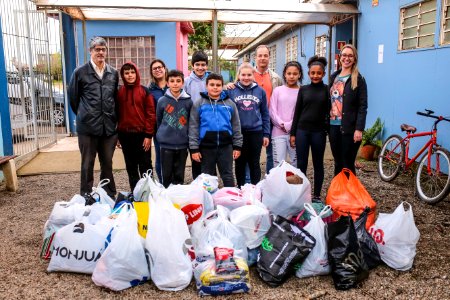 08.08.2018 SAS - Entrega de donativos da Escola Antônio Ronna - Fotos Gustavo Mansur
