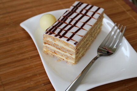 Eszterhazyschnitte cream slice dessert