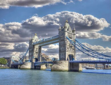 Thames river bascule