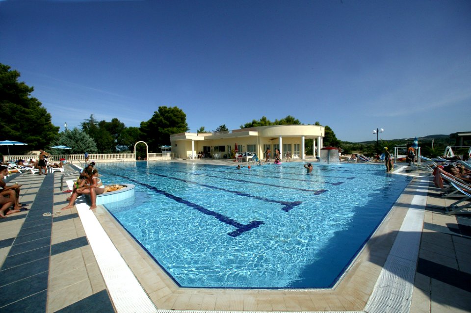 PIANOGRANDE PISCINA 1.JPG
