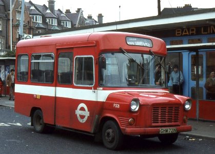 London Transport . FS21 GHM721N . Golders Green Station . 07th-January-1980 .