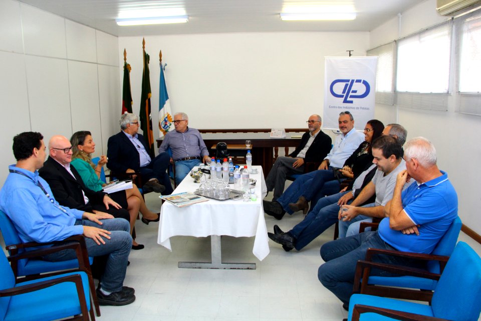 03.05.2018 - SDETI - Visita Escola do SESI - Foto Marcel Avila (1)