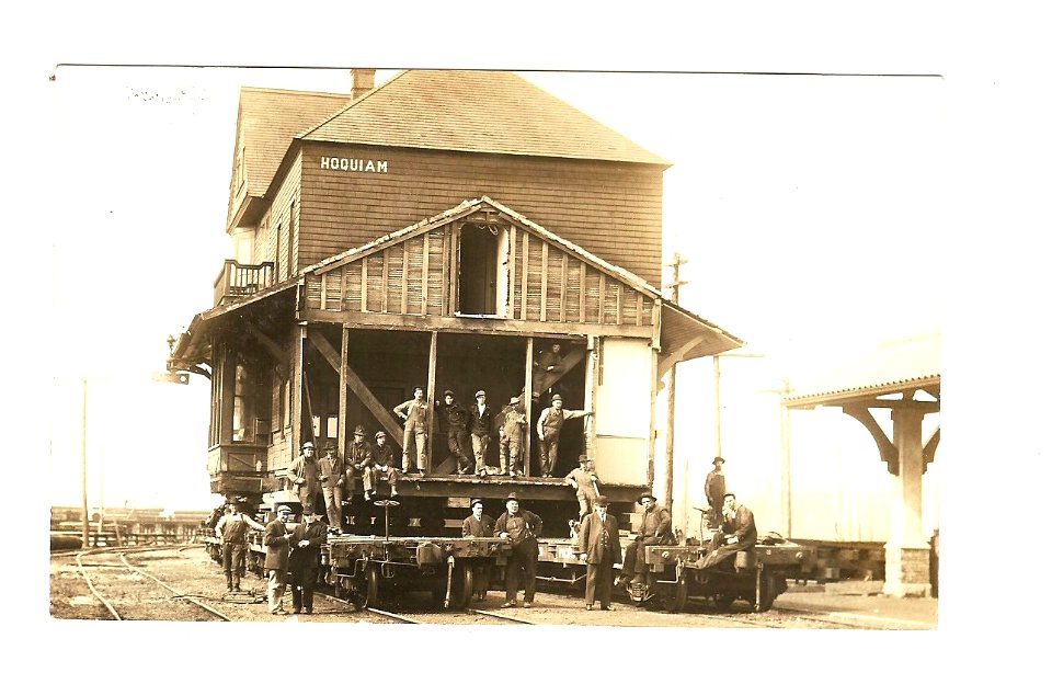 Moving freight station Hoquiam