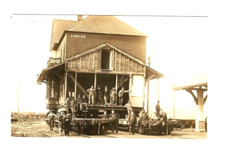 Moving freight station Hoquiam