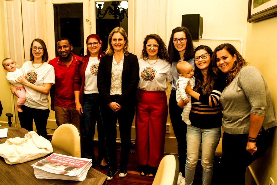 16.04.2019 - Prefeita Paula Mascarenhas em reunião  com o grupo