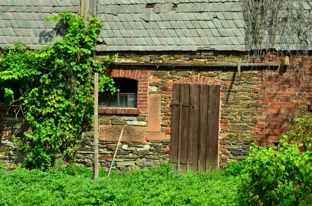 Building old farmhouse house