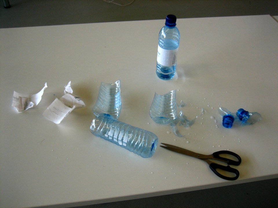 Preparing PET - Design meets recycling with potipoti - Campus Party Aug 22, 2012 - Berlin, Germany