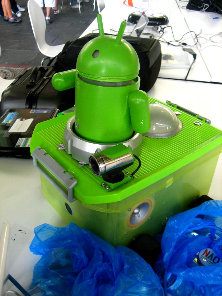 Android Car Computer Perspective - Campus Party Aug 22, 2012 - Berlin, Germany