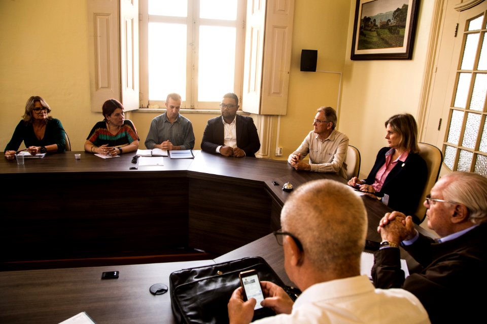 28.03.2019 - Prefeita Paula Mascarenhas em reunião com Simp e Guarda Municipal sobre pagamento de adicional por risco de vida - Foto: Gustavo Vara