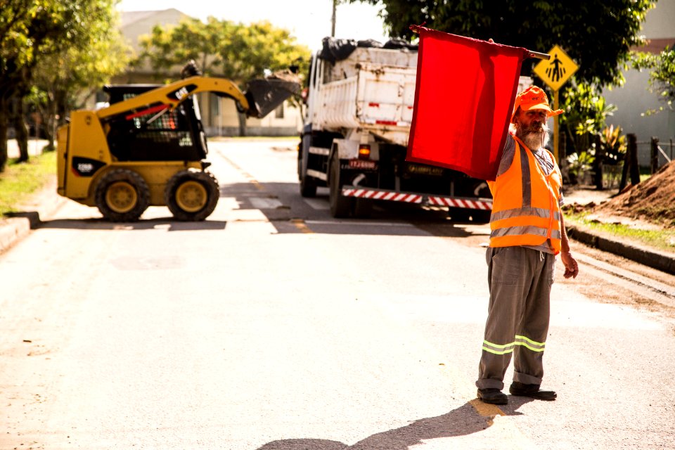 08.04.2019 - Prefeita Paula Mascarenhas acompanha mutirão no Sítio Floresta - Foto: Gustavo Vara