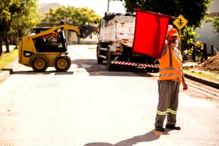 08.04.2019 - Prefeita Paula Mascarenhas acompanha mutirão no Sítio Floresta - Foto: Gustavo Vara