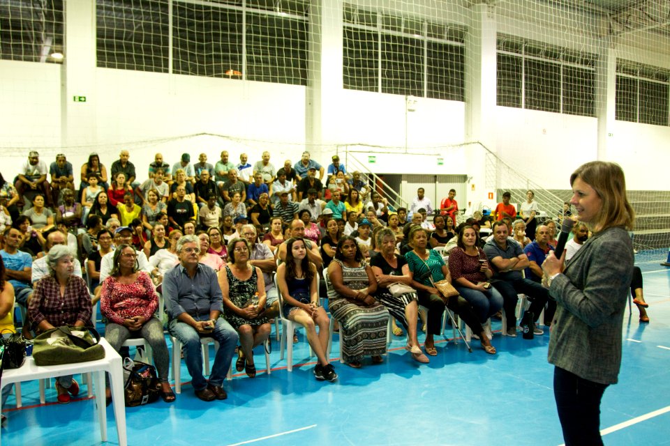 14.03.2019 - Prefeita Paula Mascarenhas em reunião sobre a regularização das áreas do Meneghetti e Dulce - Foto Gustavo Vara