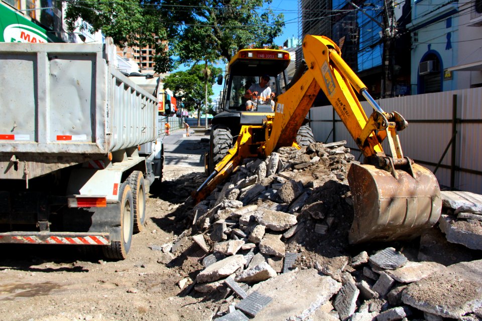 06.04.2018 - SEPLAG - Inicio das obras no calçadão - Foto Marcel Avila (1)