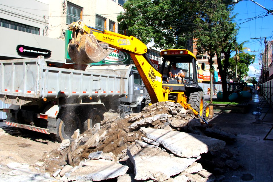 06.04.2018 - SEPLAG - Inicio das obras no calçadão - Foto Marcel Avila (4)
