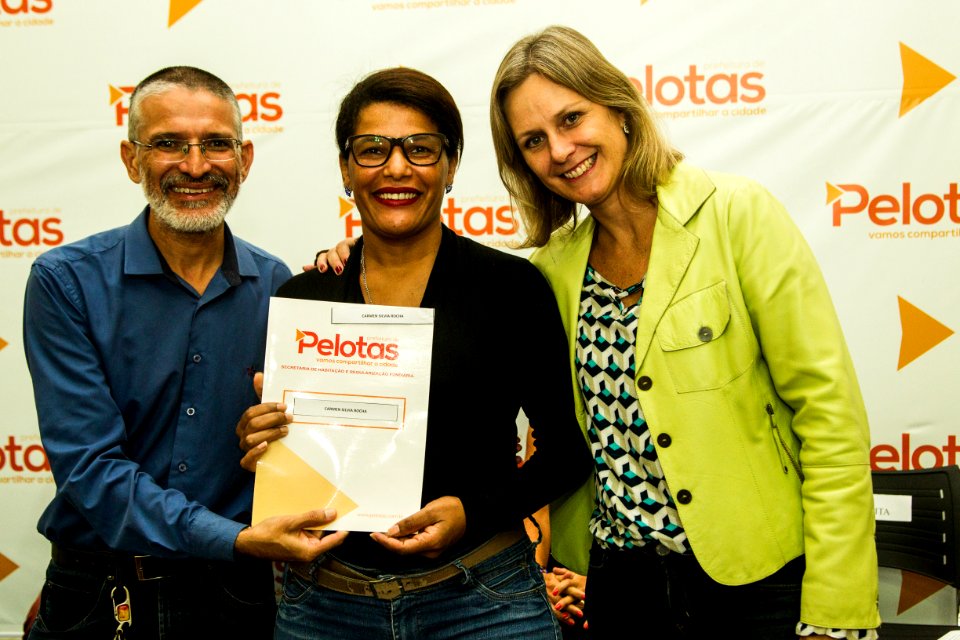 13.02.2019 - Prefeita Paula Mascarenhas realiza a entrega de contratos e carnês da Regularização Fundiária  do Navegantes - Foto: Gustavo Vara