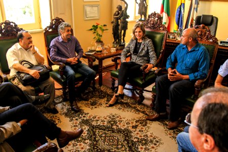 31.10.2017 - Prefeita Paula Mascarenhas em reunião com Sindocopel e secretário de Desenvolvimento Rural, Jair Seidel.
