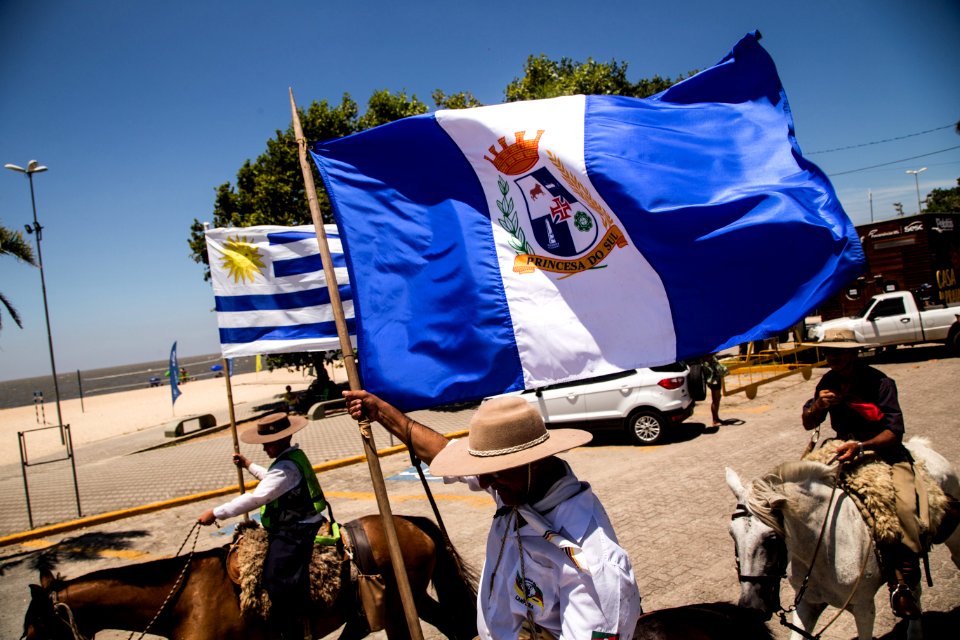 27.01.2019 - Prefeita Paula Mascarenhas e o vice Idemar Barz recepcionam os Cavalarianos da Costa Doce em Pelotas - Foto: Gustavo Vara