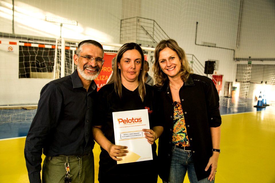 25.01.2018 - Prefeita Paula Mascarenhas durante entrega de certificados de regularizacão fundiária do Mário Meneghetti - Foto: Gustavo Vara