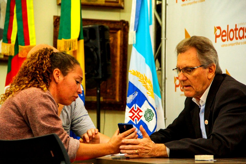 23.11.2017 - Prefeito em exercicio Idemar Barz em audiências publicas individuais do projeto O Vice-Prefeito Recebe