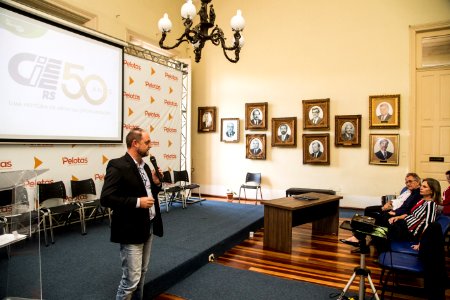 17.04.2019 - Prefeita Paula Mascarenhas realiza assinatura do termo de colaboração entre Prefeitura, via Secretaria de Assistência Social, e CIEE, tendo como objetivo a concessão de apoio para implementação das ações do programa Acesso ao Trabalho alinhad