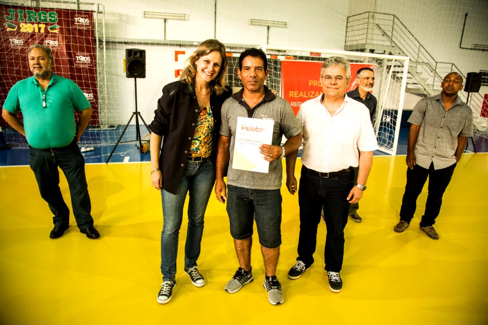 25.01.2018 - Prefeita Paula Mascarenhas durante entrega de certificados de regularizacão fundiária do Mário Meneghetti - Foto: Gustavo Vara