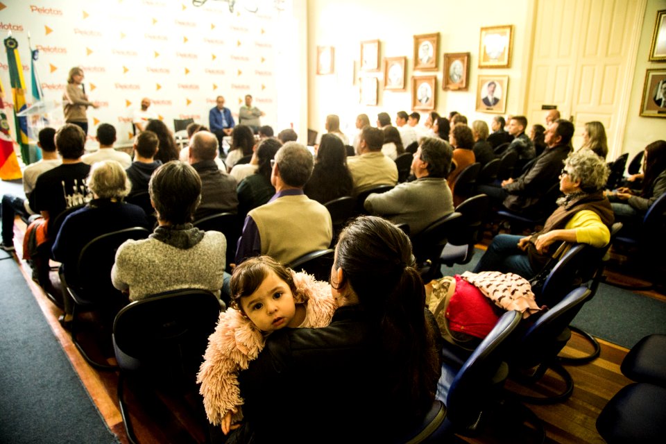 14.05.2019 - Prefeita Paula Mascarenhas realiza a entrega  de homenagens aos participantes do projeto Remar Para o Futuro - Foto: Gustavo Vara