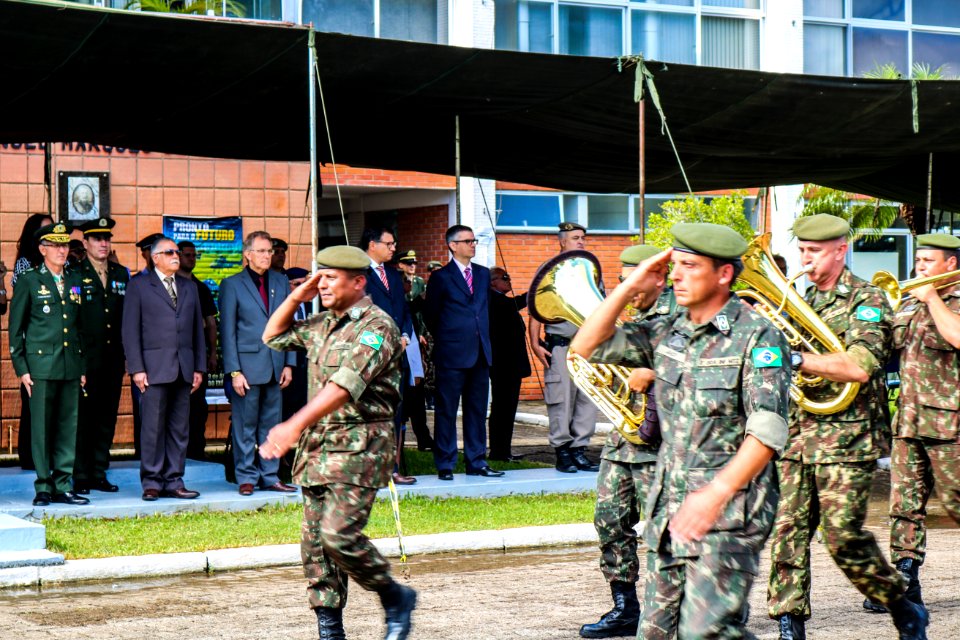 17.04.2019 - Vice-prefeito Idemar Barz é homenageado pelo Exército Brasileiro