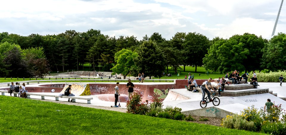 Parc Léo Lagrange - Reims - France photo