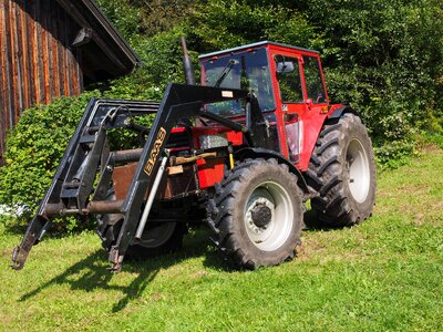 Front loader house meadow