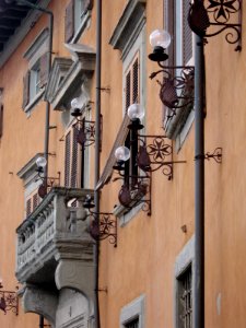 building ornaments