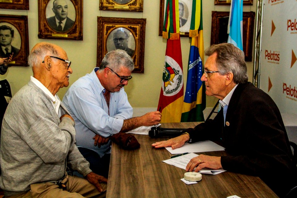 23.11.2017 - Prefeito em exercicio Idemar Barz em audiências publicas individuais do projeto O Vice-Prefeito Recebe