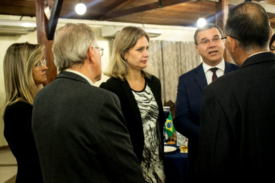 17.04.2019 - Prefeita Paula Mascarenhas e o vice-prefeito Idemar Barz no jantar em comemoração ao Dia do Exército Brasileiro - Foto Michel Corvello