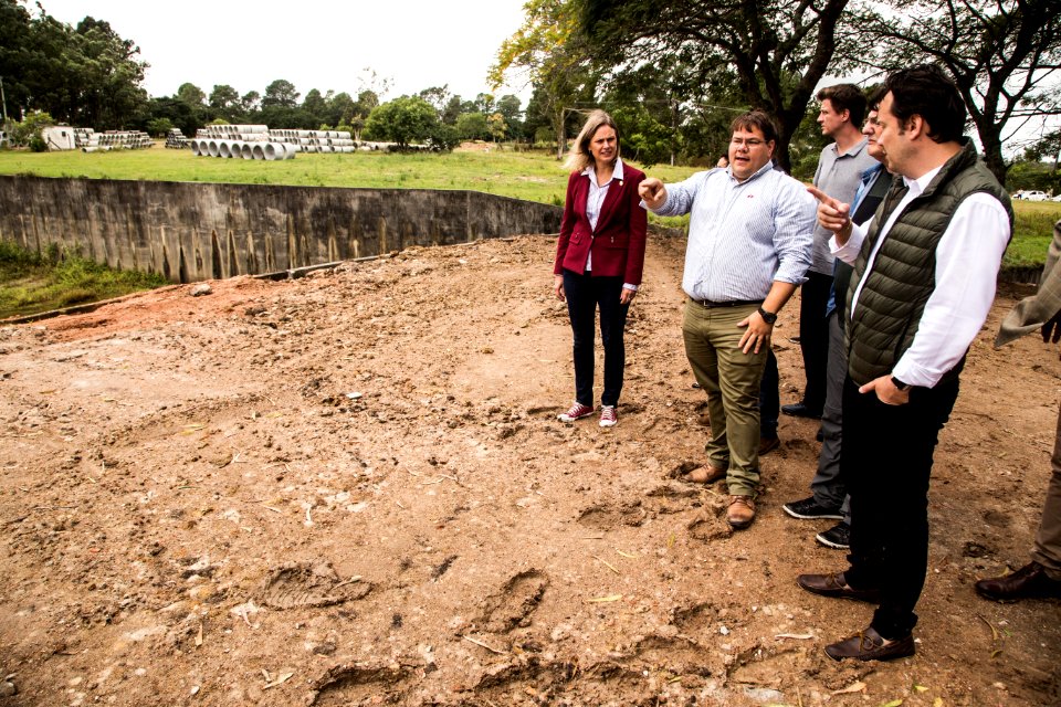 05.04.2019 - Prefeita Paula Mascarenhas e o vice Idemar Barz, acompanhados do secretário estadual de Meio Ambiente e Infraestrutura, Artur Lemos Junior, realizam visita a Barragem Santa Bárbara - Foto: Gustavo Vara
