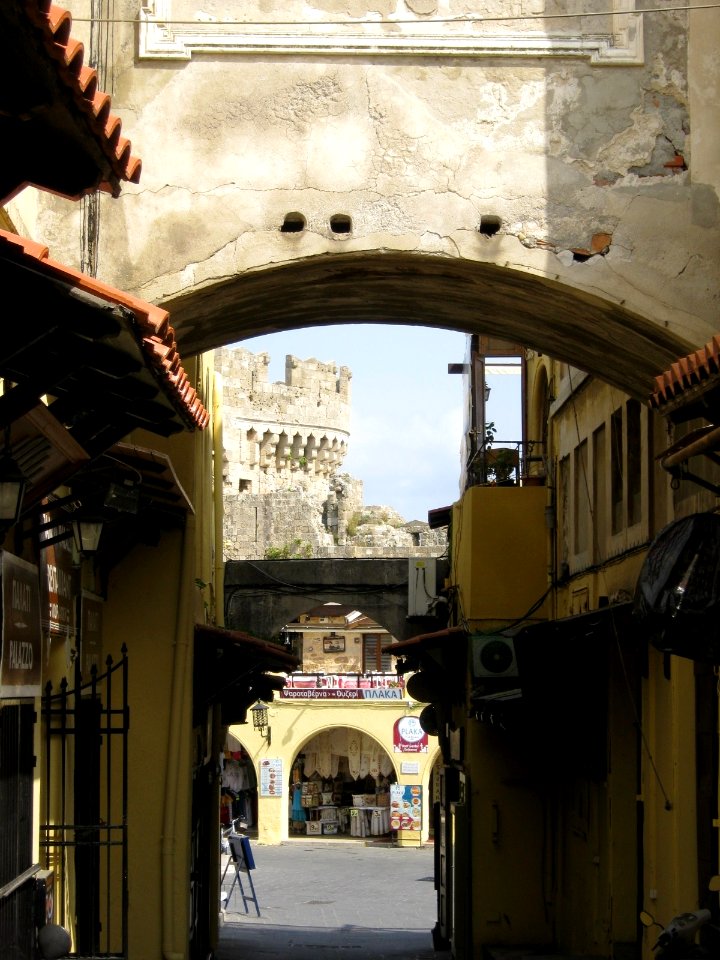 alley