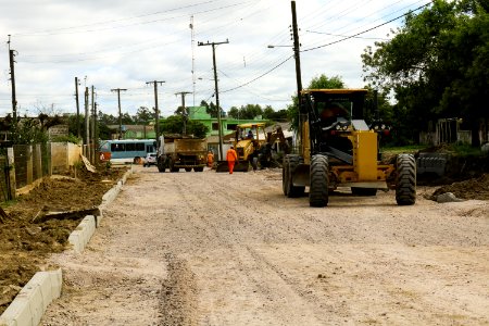 25.03.2019 - Vice-prefeito Idemar e secretário Roberto Ramalho visitam obras Rua Theodoro Born - Foto Michel Corvello