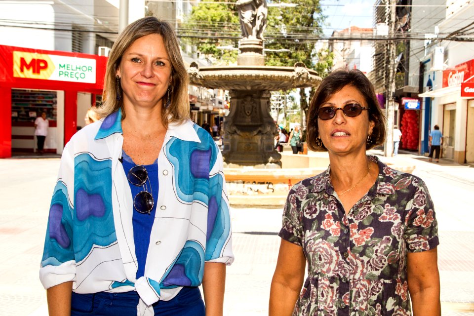 01.03.2019 - Prefeita Paula Mascarenhas e o vice Idemar Barz durante caminhada de vistoria à obra do Calçadão - Foto: Gustavo Vara