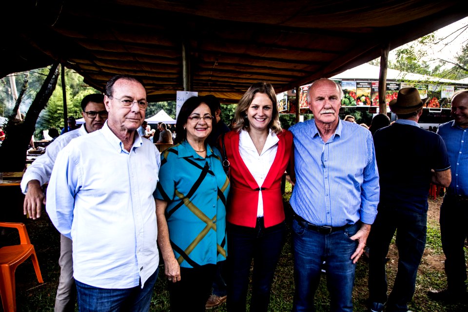 01.05.2019 - Prefeita Paula Mascarenhas realiza o percurso de ida feito com o transporte coletivo rural, saída do ponto da General Neto entre Santa Tecla e Deodoro, a caminho da FETOMATE no Grupelli - Foto: Gustavo Vara