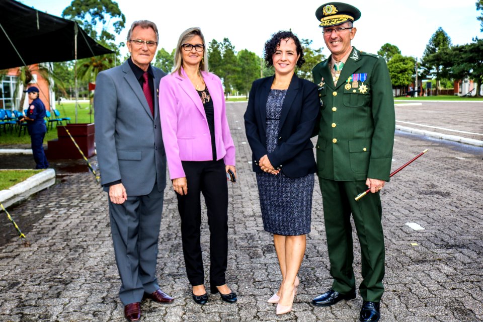 17.04.2019 - Vice-prefeito Idemar Barz é homenageado pelo Exército Brasileiro